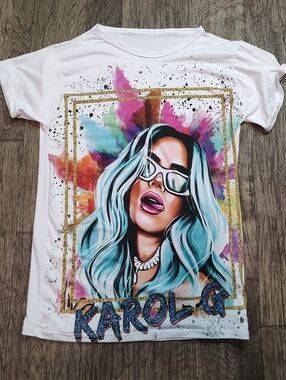 Karol G Graphic Tee with Blue-Haired Pop Art Girls Size L